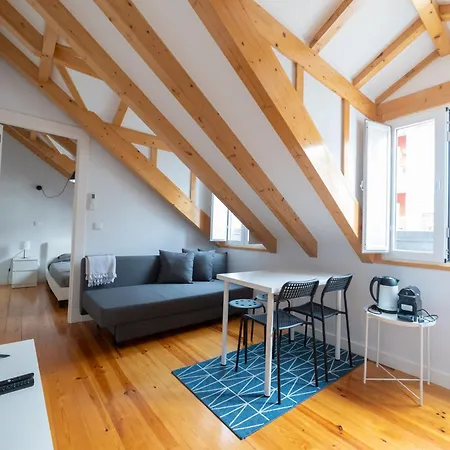 Golden Place - Cacilhas Almada