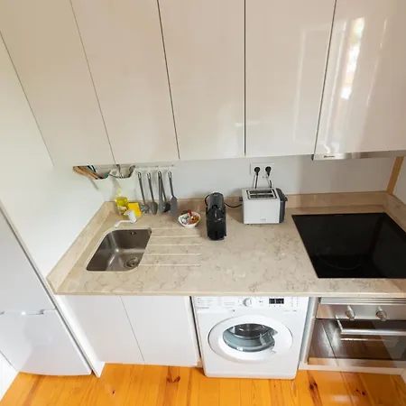 Golden Place - Cacilhas Apartman *