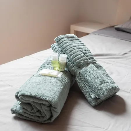 Golden Place - Cacilhas * Almada