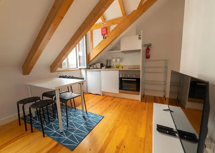 Golden Place - Cacilhas *