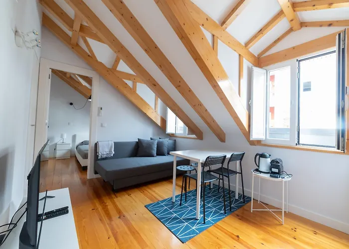 Golden Place - Cacilhas Almada