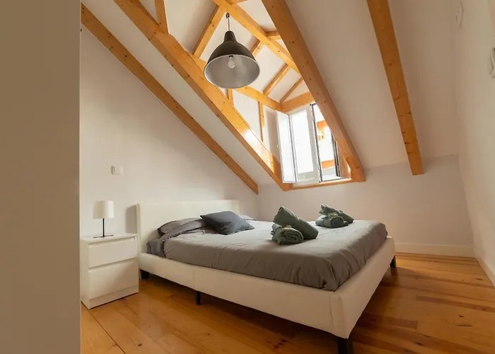 Golden Place - Cacilhas * Almada