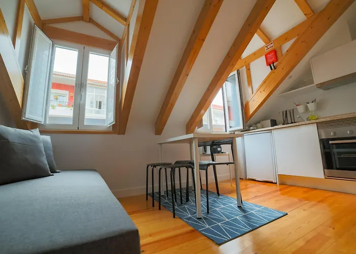 Golden Place - Cacilhas Almada