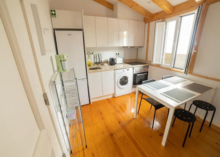 Golden Place - Cacilhas Almada