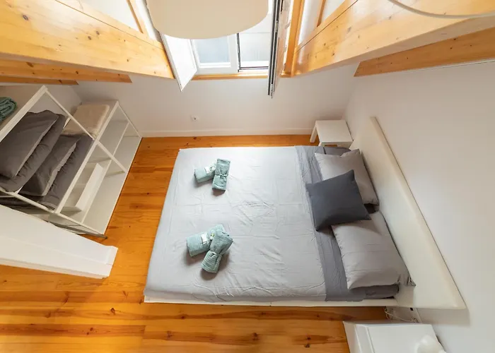 Golden Place - Cacilhas * Almada