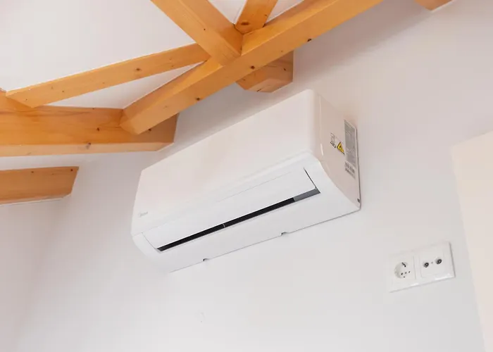 Golden Place - Cacilhas Almada